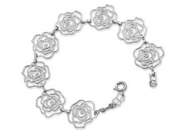 Pulseira formada por flores vazadas